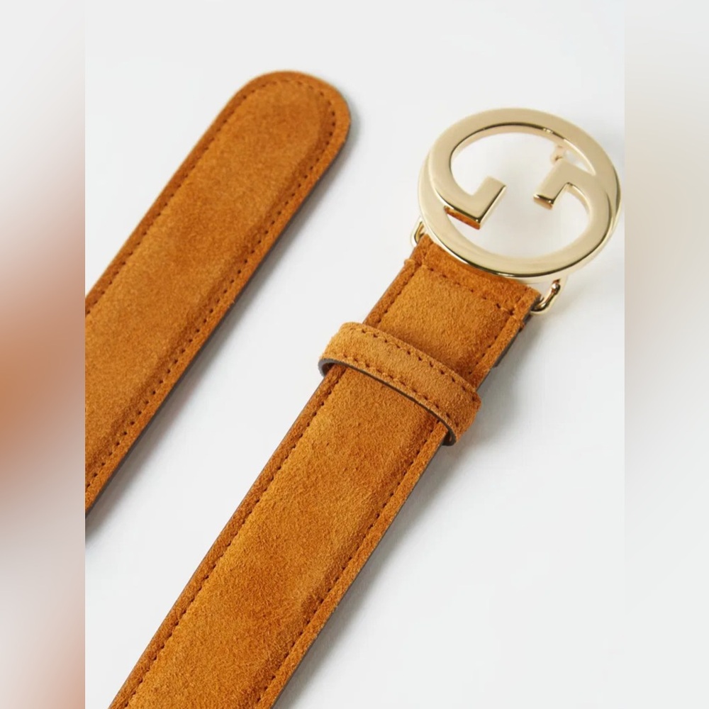 Interlocking-G Suede Belt 
Tan Suede Belt with Gold Buckle
